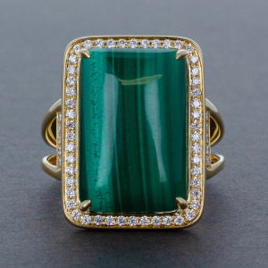 r7054mc_-_straight_on